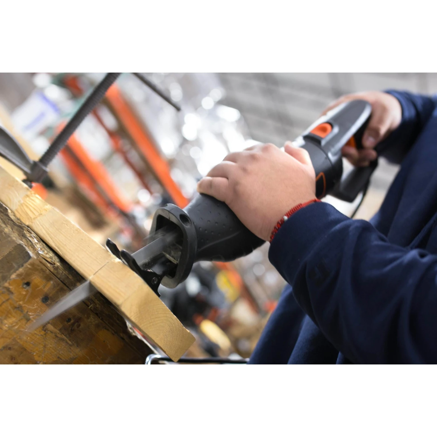 WEN 3630 10-Amp 8-Position Variable Speed Reciprocating Saw(10 Amp 8 Position Variable Speed Reciprocating Saw) 4 WEN 3630 10-Amp 8-Position Variable Speed Reciprocating Saw(10 Amp 8 Position Variable Speed Reciprocating Saw) - Image 2